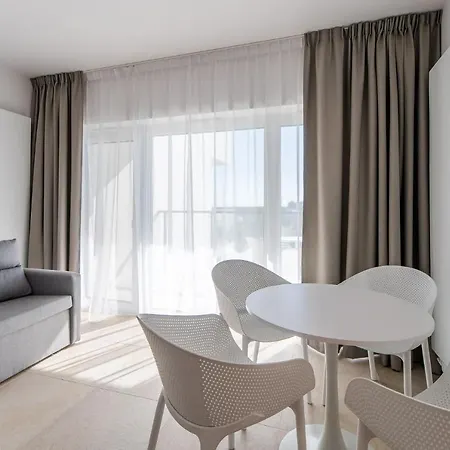 Aquamarina Prima 91 By Renters Apartment