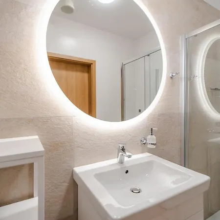 Aquamarina Prima 91 By Renters