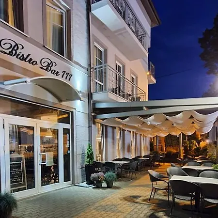 Aparthotel 777 Krasickiego 2*