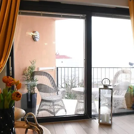 Kalifornia Apartment