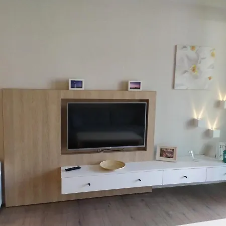 Apartment Bel Mare Patio And Garden C106 *
