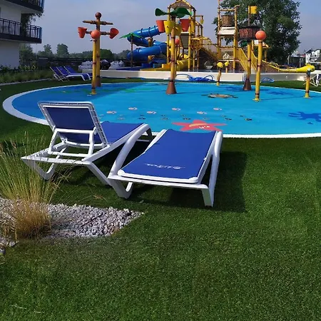 Apartment Bel Mare Patio And Garden C106