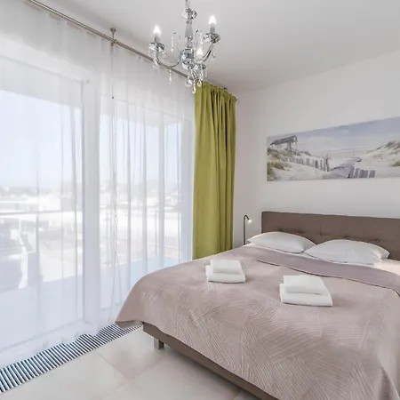 Apartment Flamingo 41 By Renters