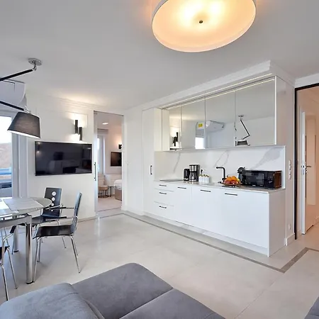 Apartment Perlowy Seaview By Rent Like *