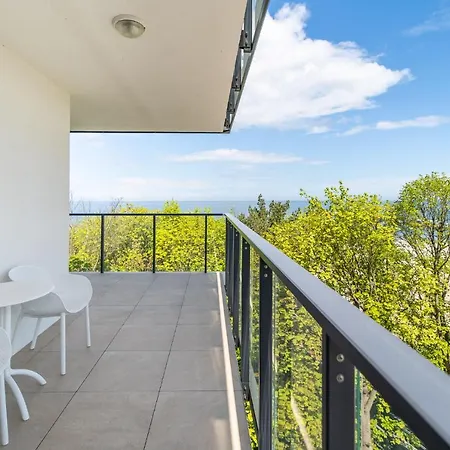 Aquamarina Prima 61 By Renters Apartment
