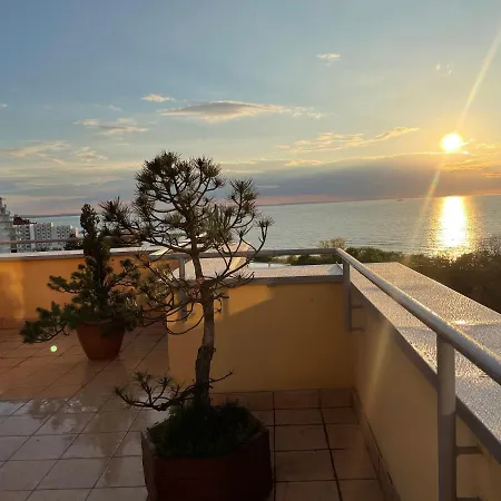 Apartment Wolin-travel Fala Z Widokiem Na Morze *