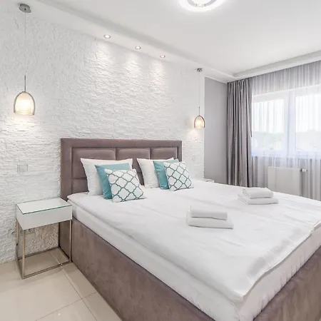 Apartment Stylish Vacation With Parking In By Renters