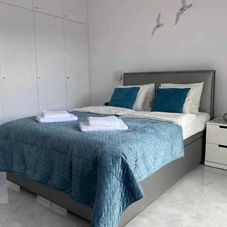 Apartment B42