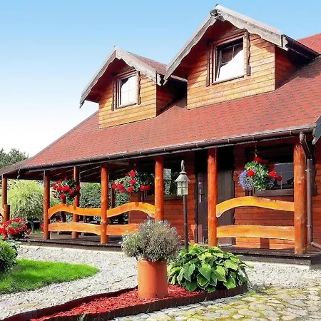 Holiday home Cozy With Terrace And Garden, Fenced, In