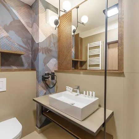 Apartment 316e