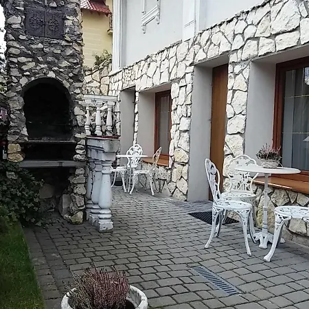 Epoka Guest house *