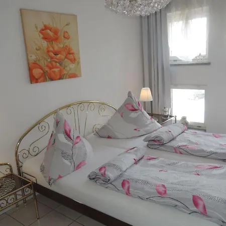 Comfortable In Centre Of For 4 Persons Apartment *