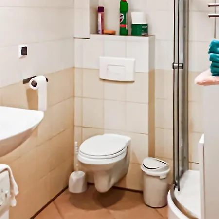 Apartment 1 Bedroom Stunning In