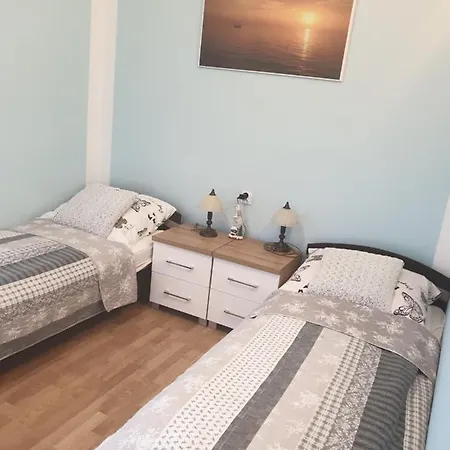 Apartament Demiro