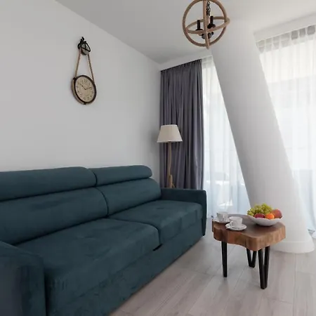 Royal Waves & - With Parking By Renters Apartment *