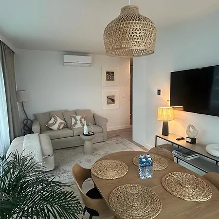 Privilege Apartment *