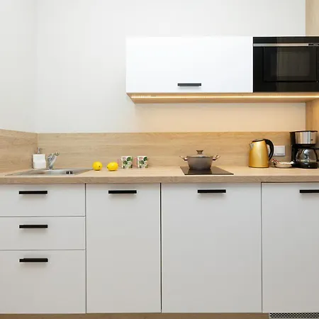 Perfect Bel Mare By Renters *