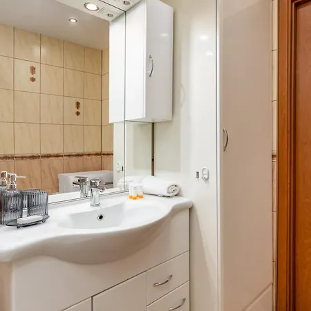 Comfy With Balcony Turystyczna By Renters Apartment Miedzyzdroje