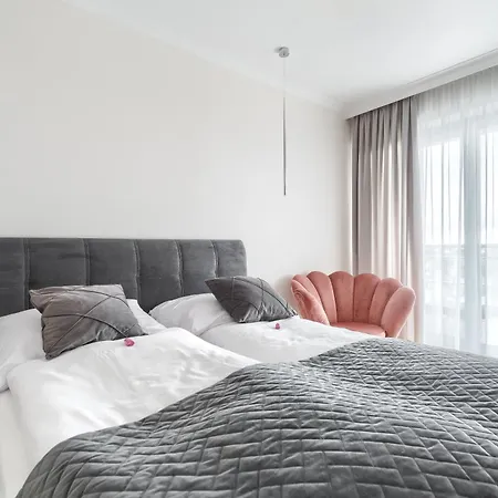 Your Holidays Promenada Gwiazd 28 Apartment *