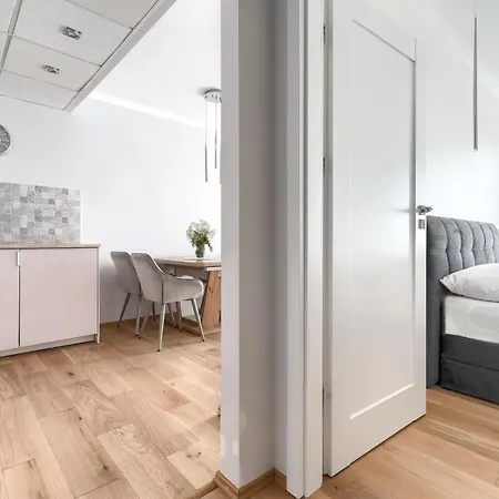 Your Holidays Promenada Gwiazd 28 Apartment *