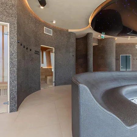 Apartment Royal Waves & - With Parking By Renters *