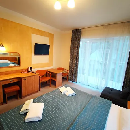 Bed & Breakfast 5 Debow 3*