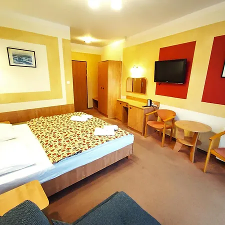 Bed & Breakfast 5 Debow 3*