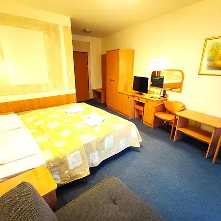 5 Debow Bed & Breakfast