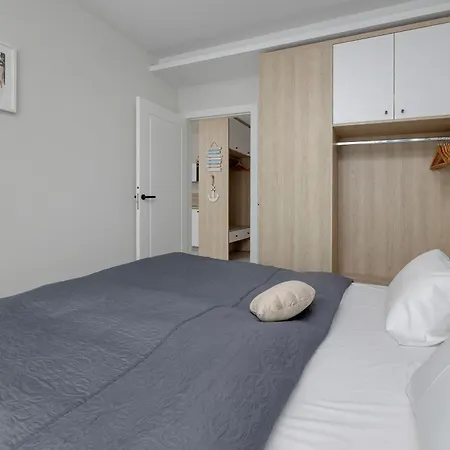 Perfect Bel Mare By Renters *