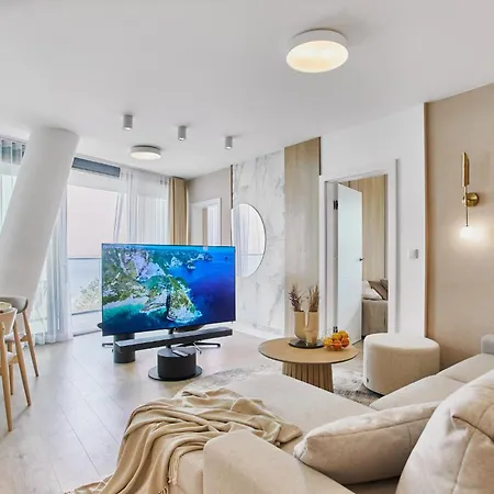 Wave Beachfront Family Apartment Miedzyzdroje