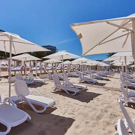 Wave Beachfront Family Apartment Miedzyzdroje