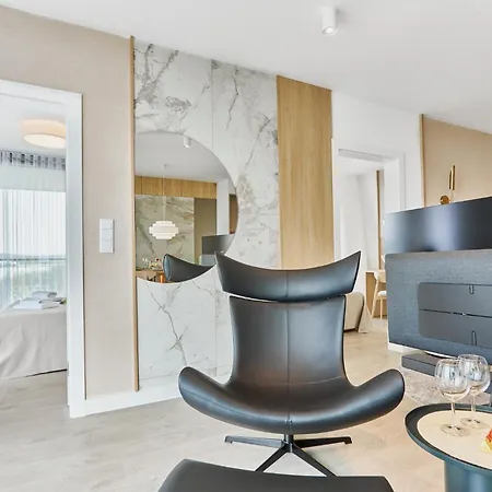 Apartment Wave Beachfront Family Miedzyzdroje