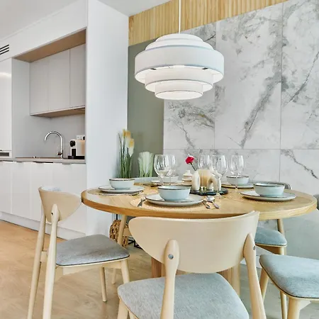 Apartment Wave Beachfront Family *