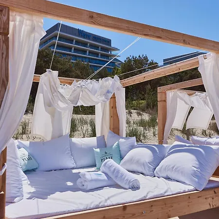 Wave Beachfront Family Apartment Miedzyzdroje