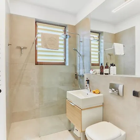 Apartment Golden Tulip Penthouse 53 *