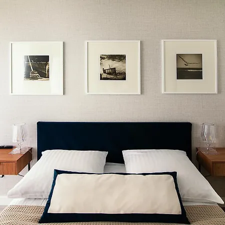 Privilege Apartment *