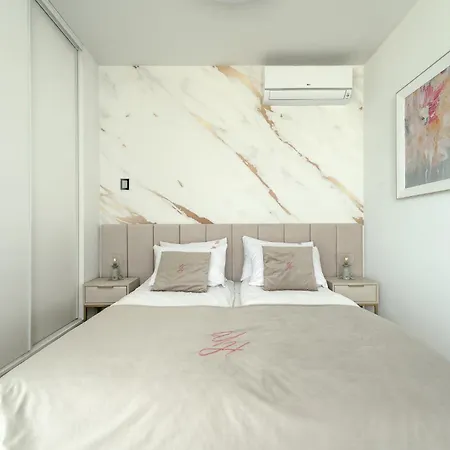 Apartment Your Holidays Waves A