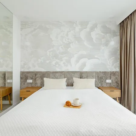 Stylish Sea Waves With Pool & Parking By Rent Like Apartment