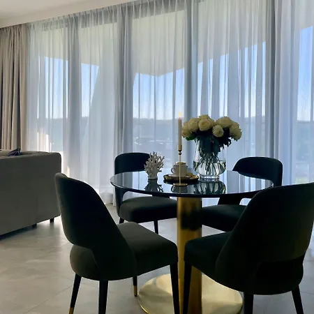 Wave Club Apartment *