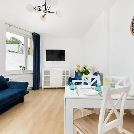 Family With Parking By Renters