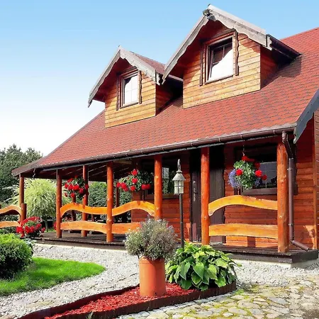 Cozy With Terrace And Garden, Fenced, In