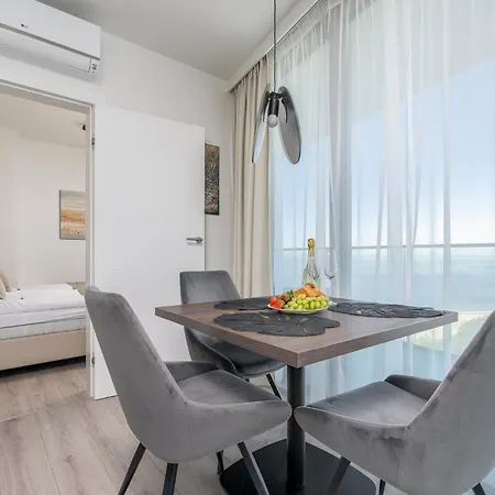 Apartment Your Holidays Waves A
