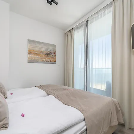 Your Holidays Waves A Apartment *