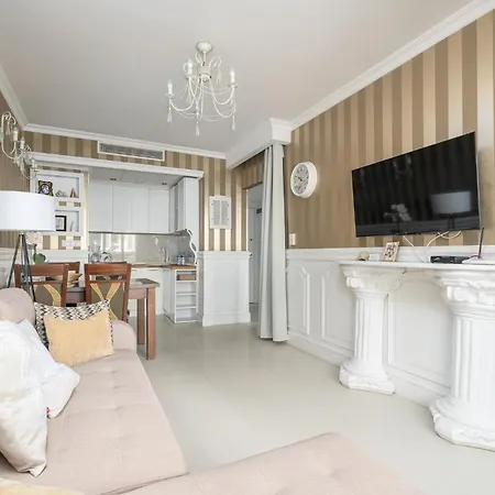 Your Holidays Promenada Gwiazd 28 Apartment *