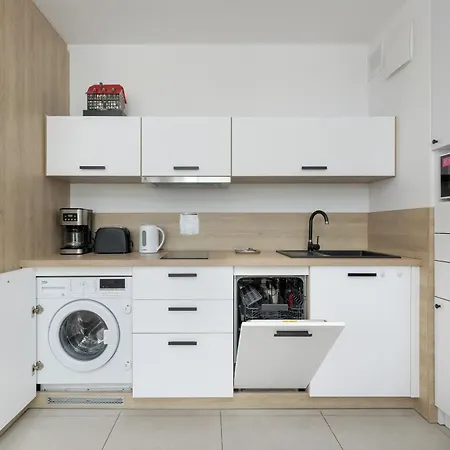 Sunny In Bel Mare By Renters Apartment