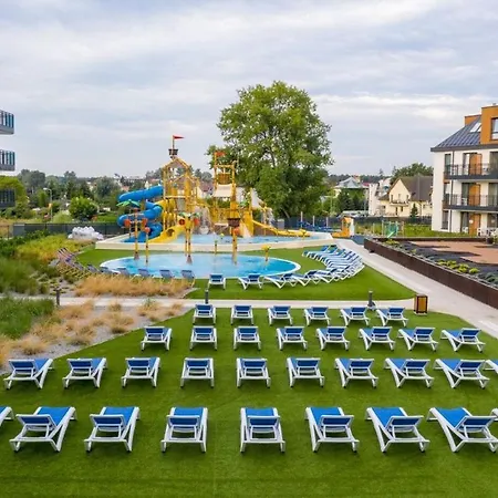 Family Sun & Fun & Water Park Patio At Belmare Aqua Apartment