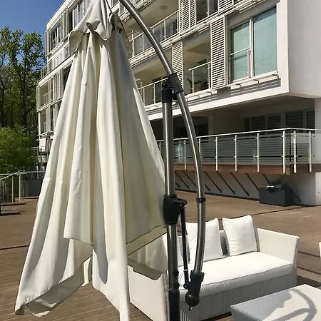 Bialy Apartament Hampton W Playa Baltis Miedzyzdroje