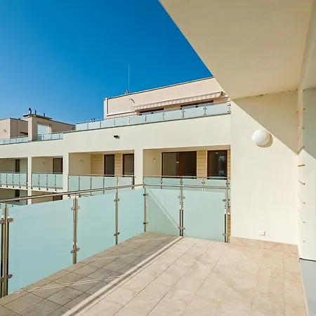 Sun & Snow Aquamarina Apartment