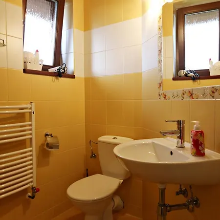 Czarli Homestay