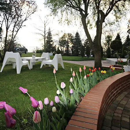 Czarli Homestay